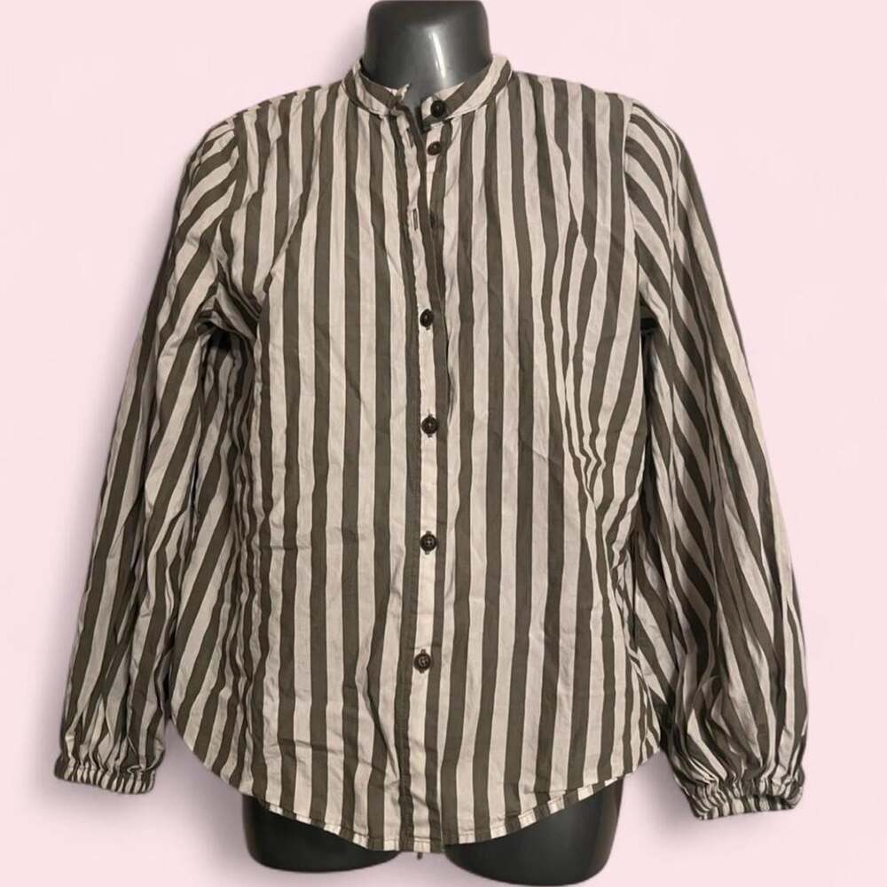 Women's White and Green Blouse